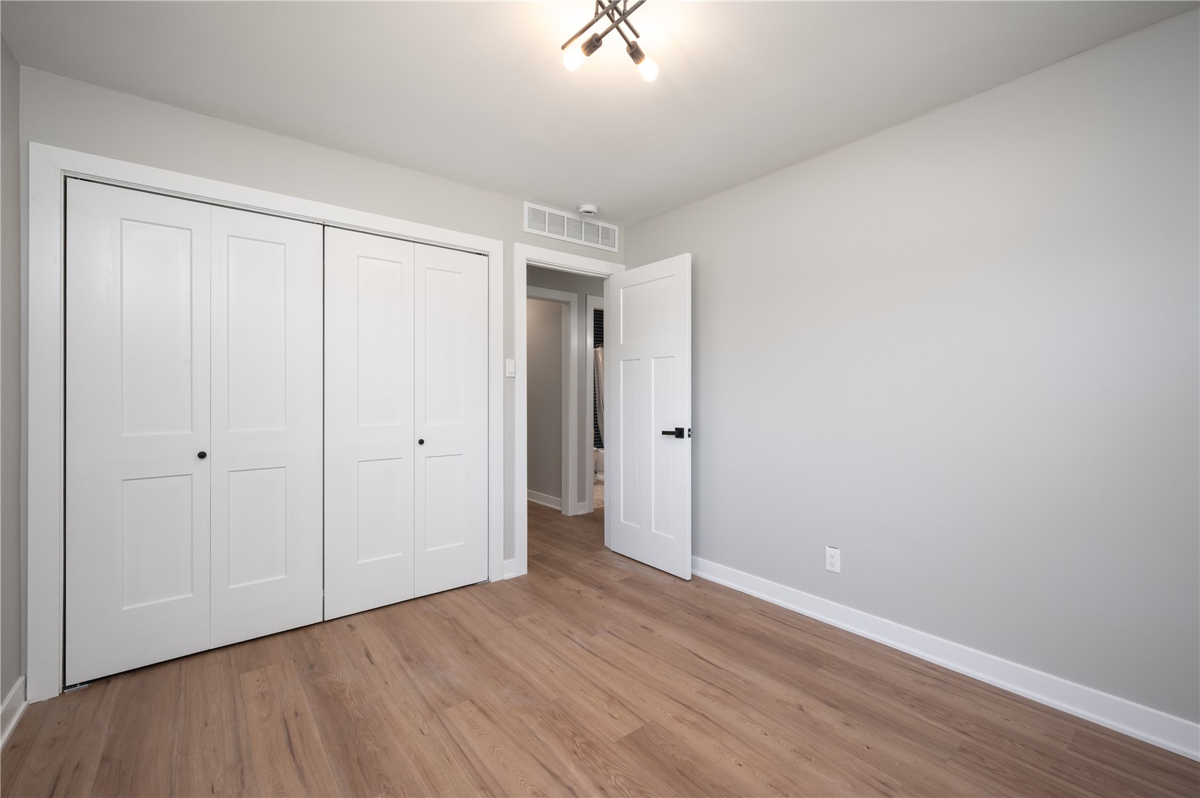 4975 Kesler Road NW Cedar Rapids IA 52405