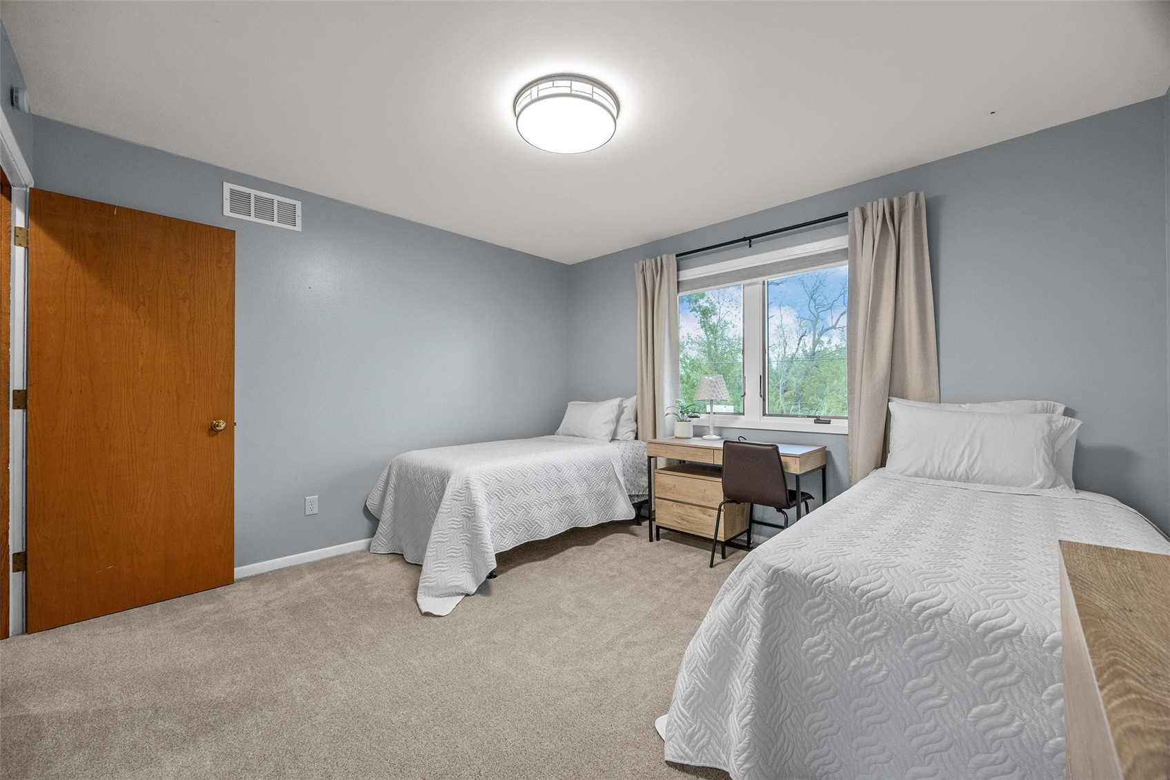 541 Amhurst Iowa City IA 52245