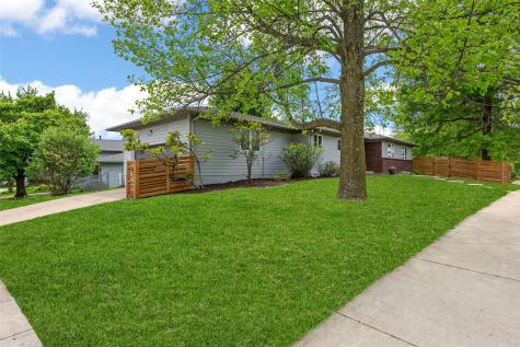 541 Amhurst Iowa City IA 52245