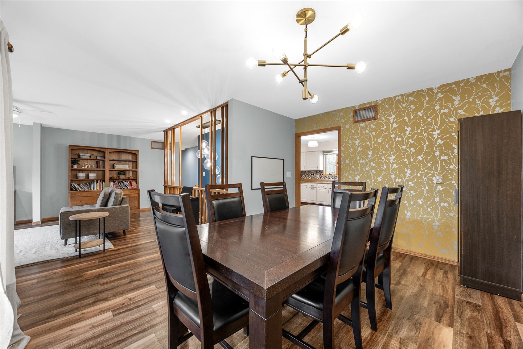 541 Amhurst Iowa City IA 52245