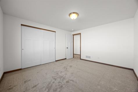 222 Mccarran Avenue NE Cedar Rapids IA 52402
