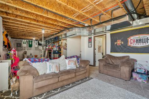 1903 Wycliffe Court SW Cedar Rapids IA 52404