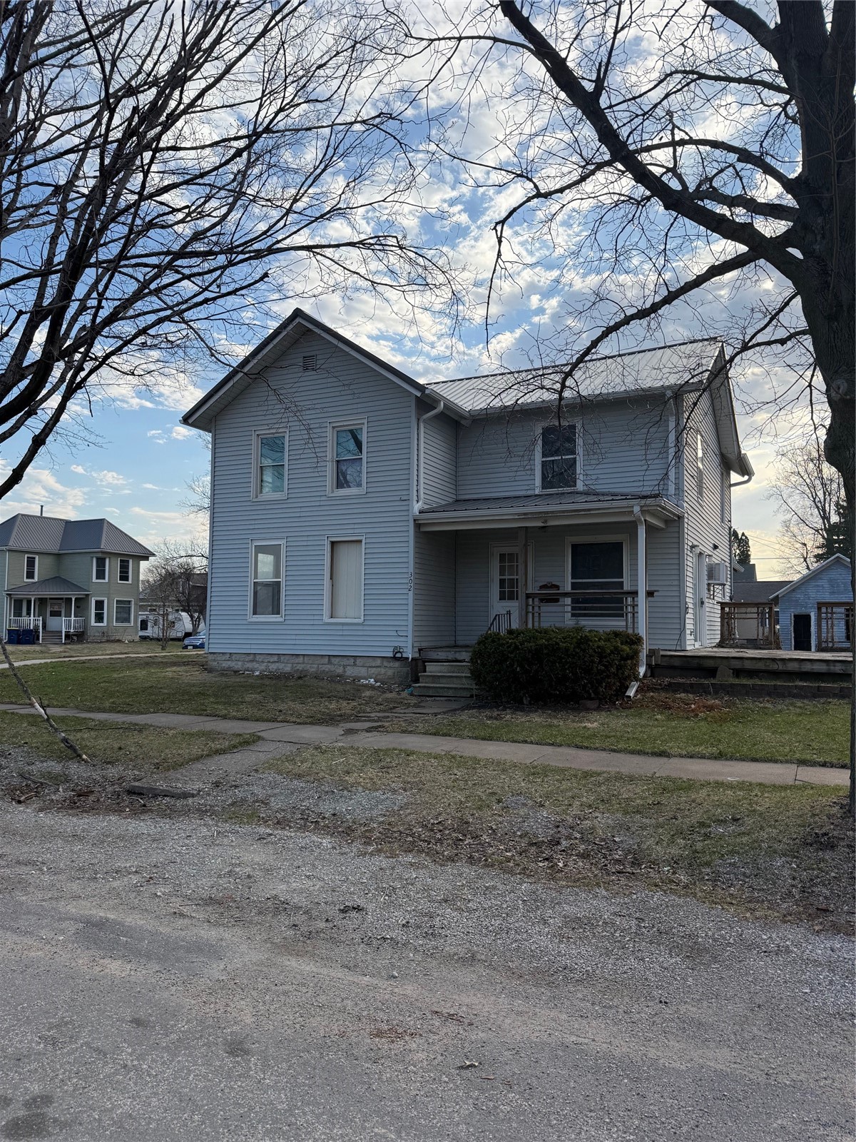 302 9th Street E Vinton IA 52349