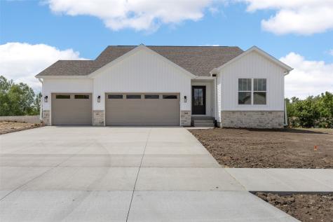7408 Country Ridge Drive NW Cedar Rapids IA 52405