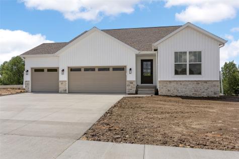 7408 Country Ridge Drive NW Cedar Rapids IA 52405