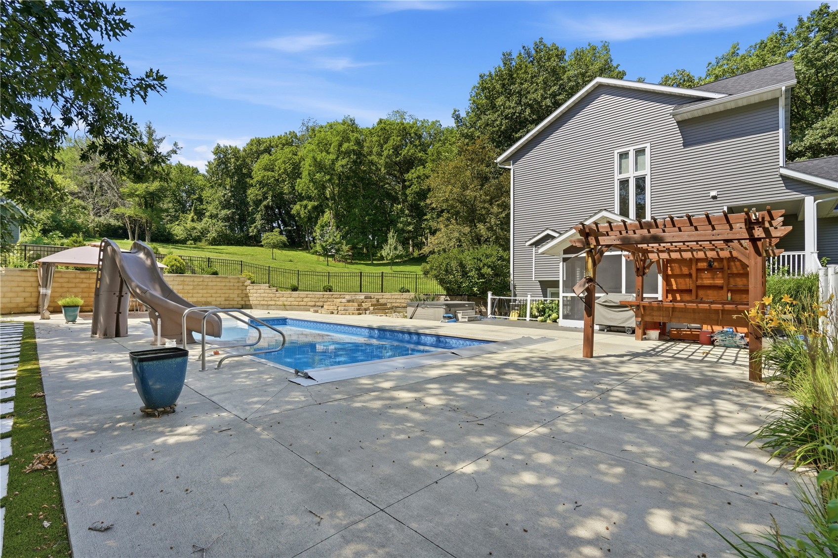 1432 Hickory Hollow NE Solon IA 52333