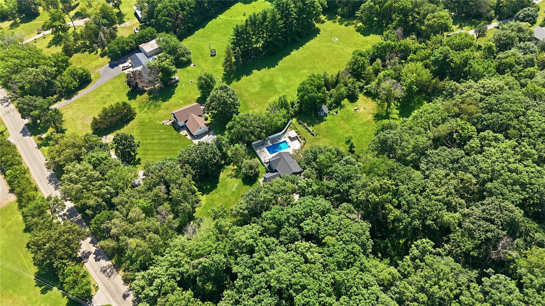 1432 Hickory Hollow NE Solon IA 52333