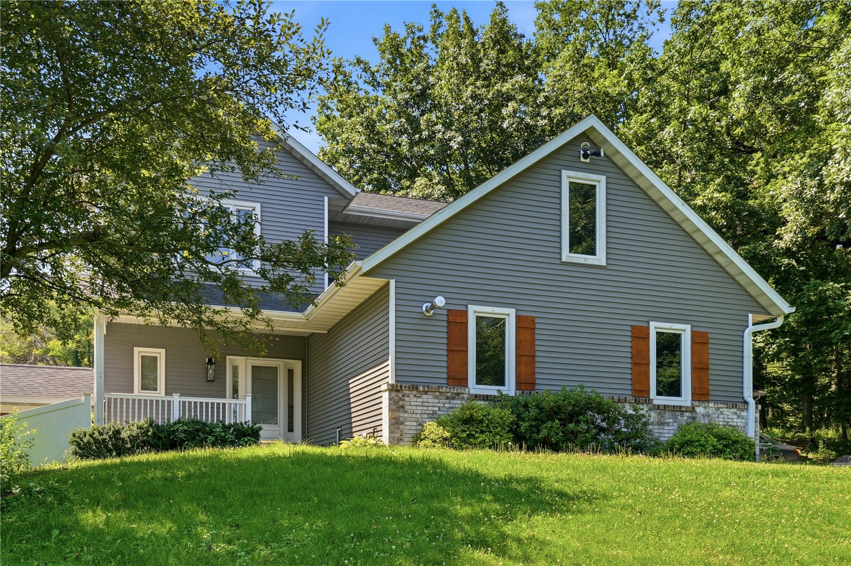 1432 Hickory Hollow NE Solon IA 52333