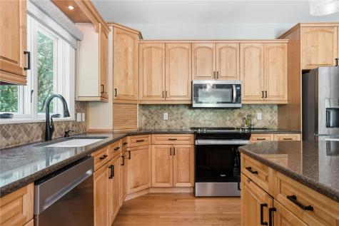 1432 Hickory Hollow NE Solon IA 52333