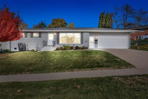 3830 Skylark Lane SE Cedar Rapids IA 52403