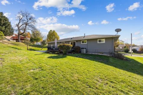 3830 Skylark Lane SE Cedar Rapids IA 52403