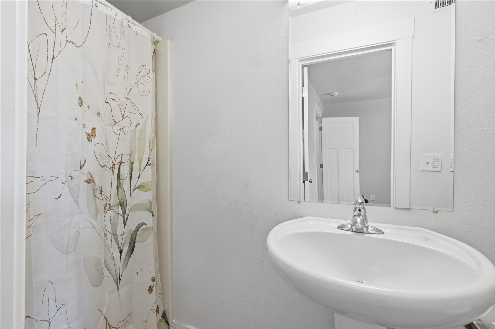 1106 J Avenue NW Cedar Rapids IA 52405