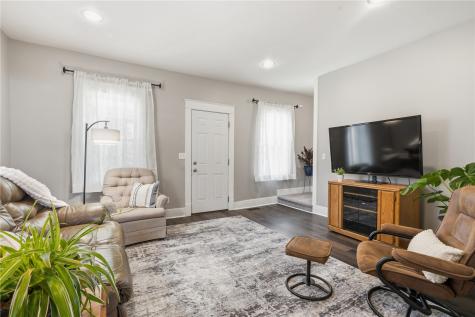 1106 J Avenue NW Cedar Rapids IA 52405