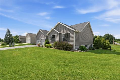 2702 29th Avenue SW Cedar Rapids IA 52404