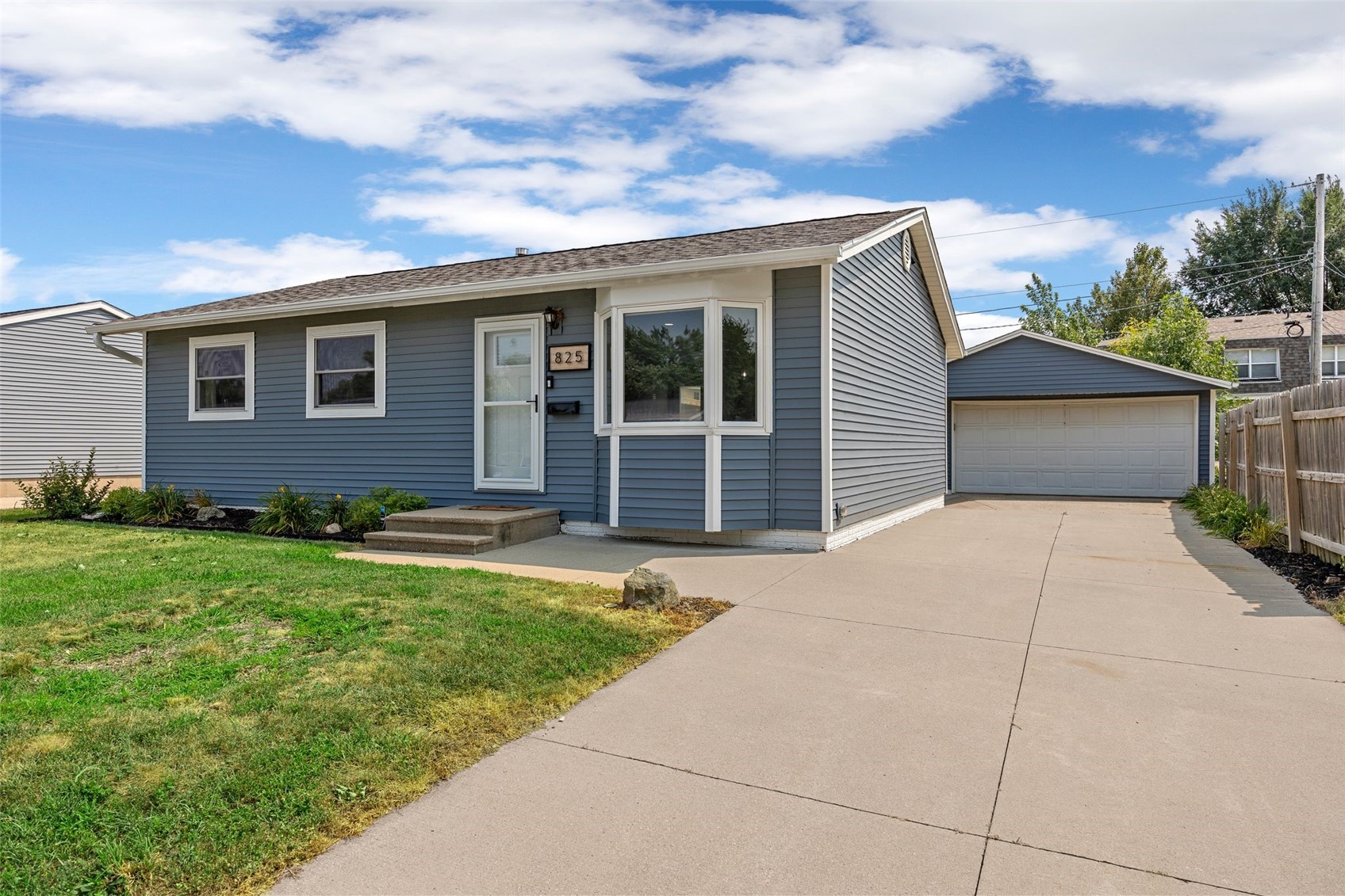 825 Valleyview Drive Marion IA 52302