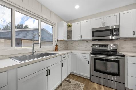 825 Valleyview Drive Marion IA 52302