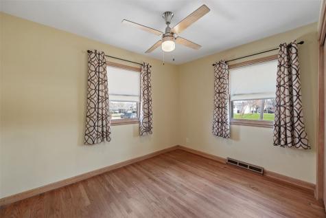 342 24th Street NW Cedar Rapids IA 52405