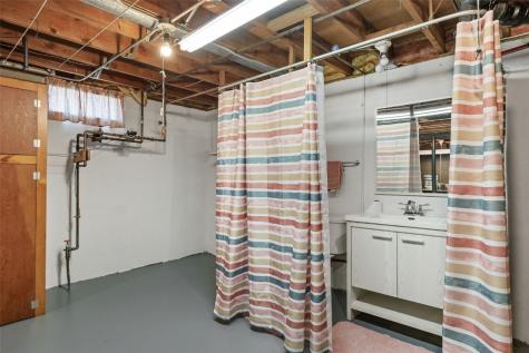 342 24th Street NW Cedar Rapids IA 52405