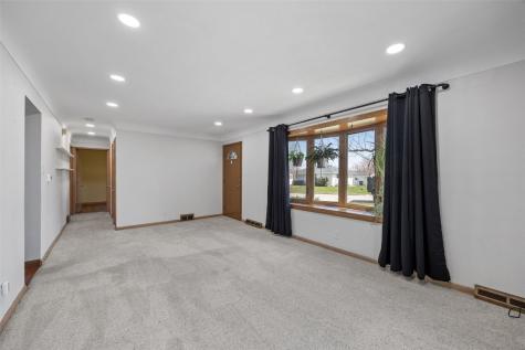 342 24th Street NW Cedar Rapids IA 52405