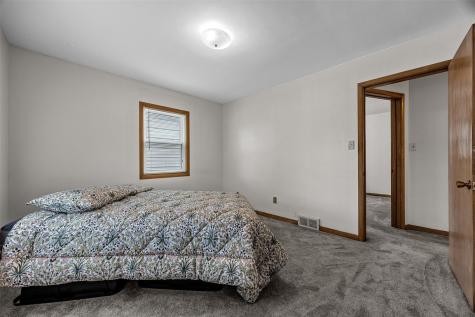 423 32nd Street SE Cedar Rapids IA 52403