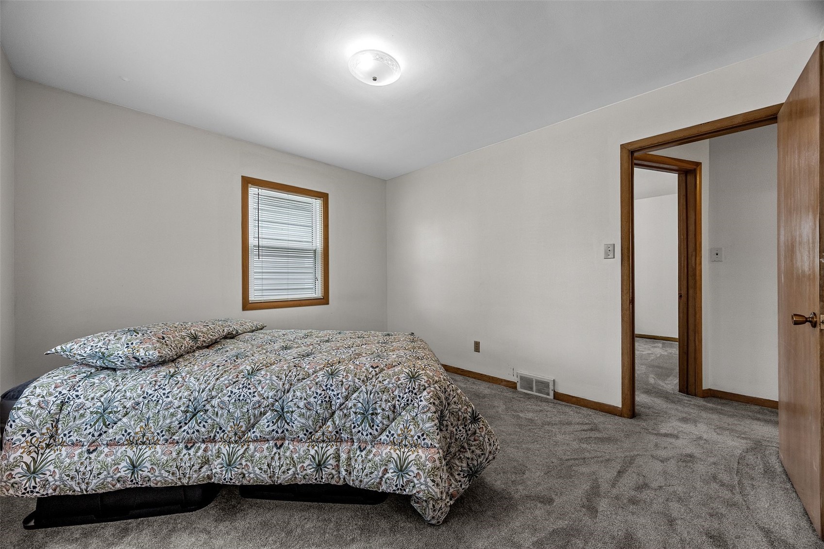 423 32nd Street SE Cedar Rapids IA 52403