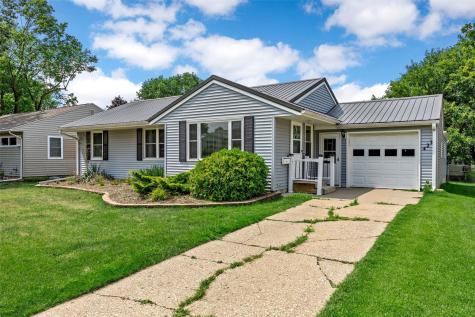 423 32nd Street SE Cedar Rapids IA 52403