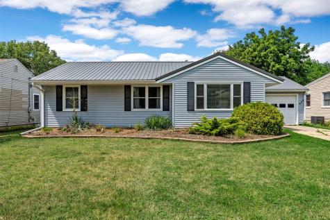 423 32nd Street SE Cedar Rapids IA 52403