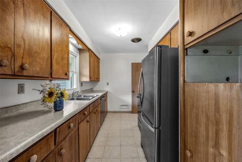 423 32nd Street SE Cedar Rapids IA 52403