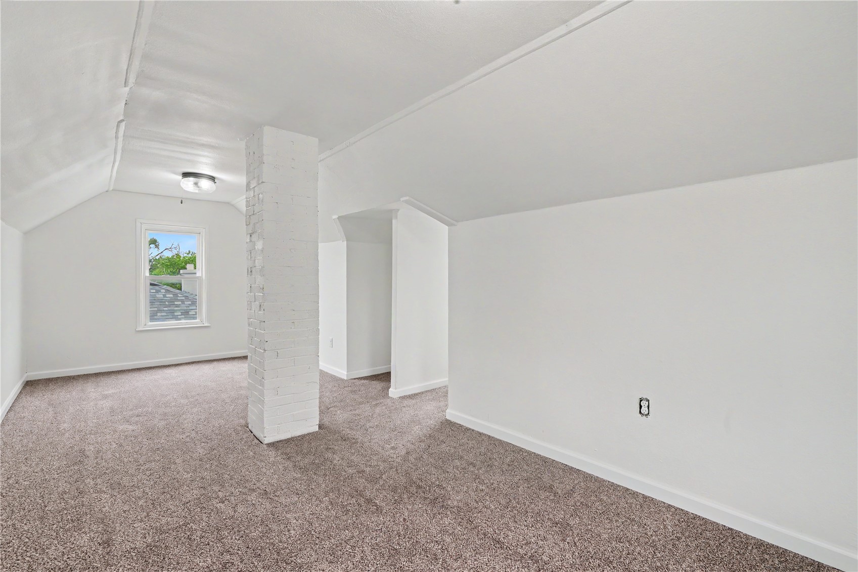 1216 22nd Avenue SW Cedar Rapids IA 52404