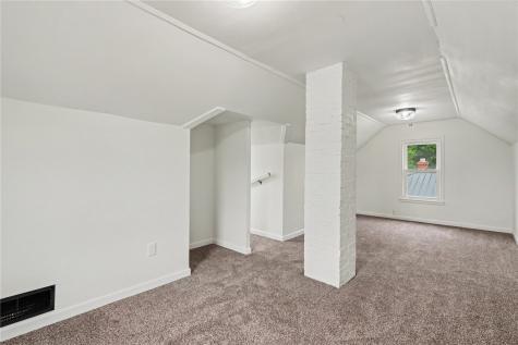 1216 22nd Avenue SW Cedar Rapids IA 52404