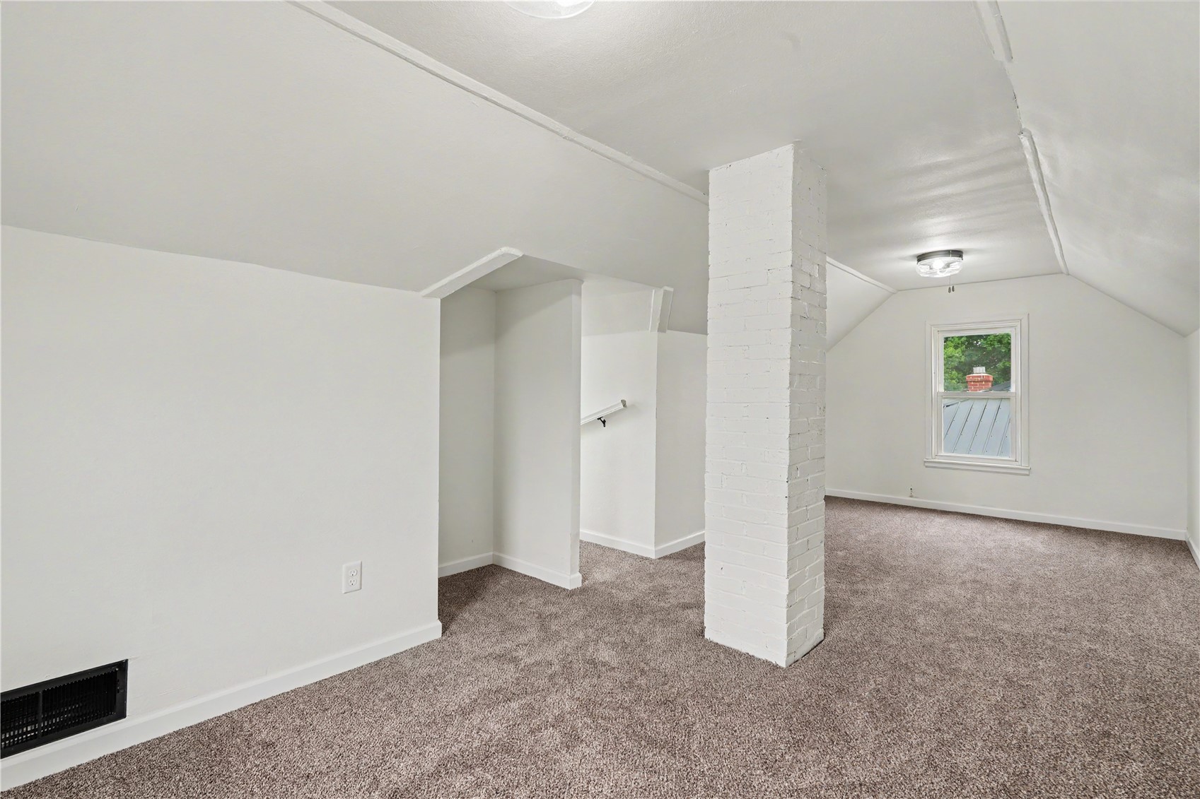 1216 22nd Avenue SW Cedar Rapids IA 52404