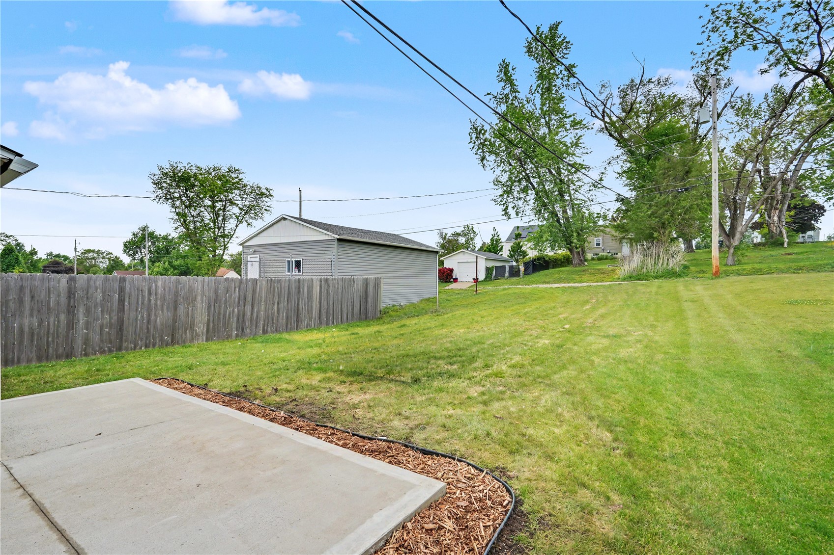 1216 22nd Avenue SW Cedar Rapids IA 52404