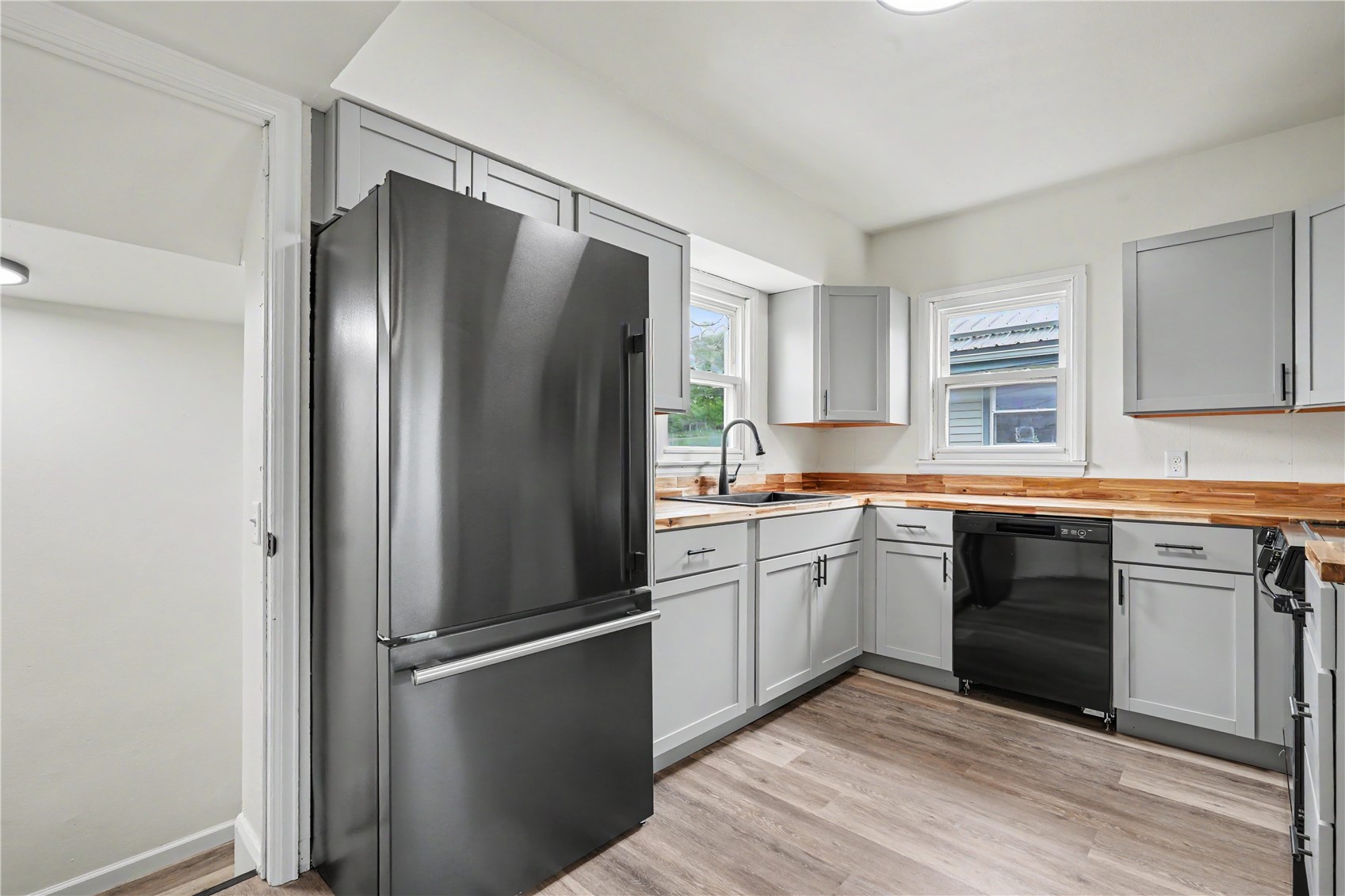 1216 22nd Avenue SW Cedar Rapids IA 52404