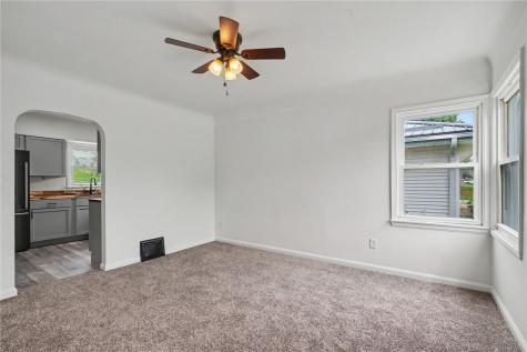 1216 22nd Avenue SW Cedar Rapids IA 52404