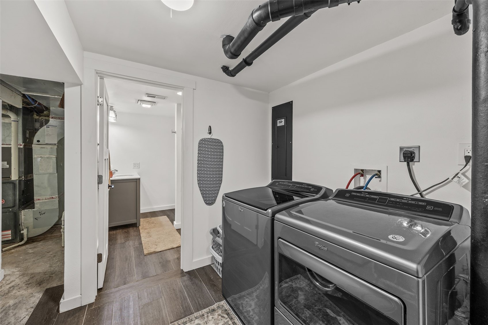 2629 Mt Vernon Road SE Cedar Rapids IA 52403