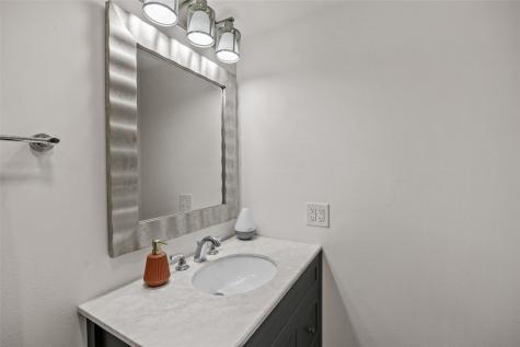 2629 Mt Vernon Road SE Cedar Rapids IA 52403