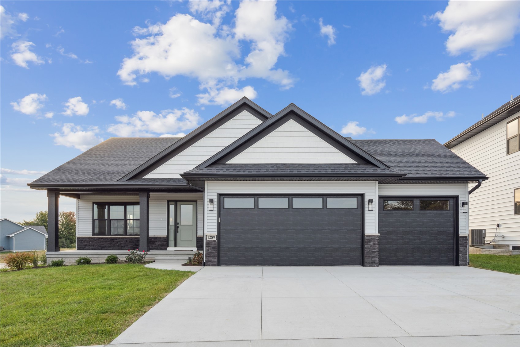 1289 Covered Wagon Drive Iowa City IA 52245