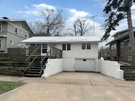 1737 Bever Avenue SE Cedar Rapids IA 52403