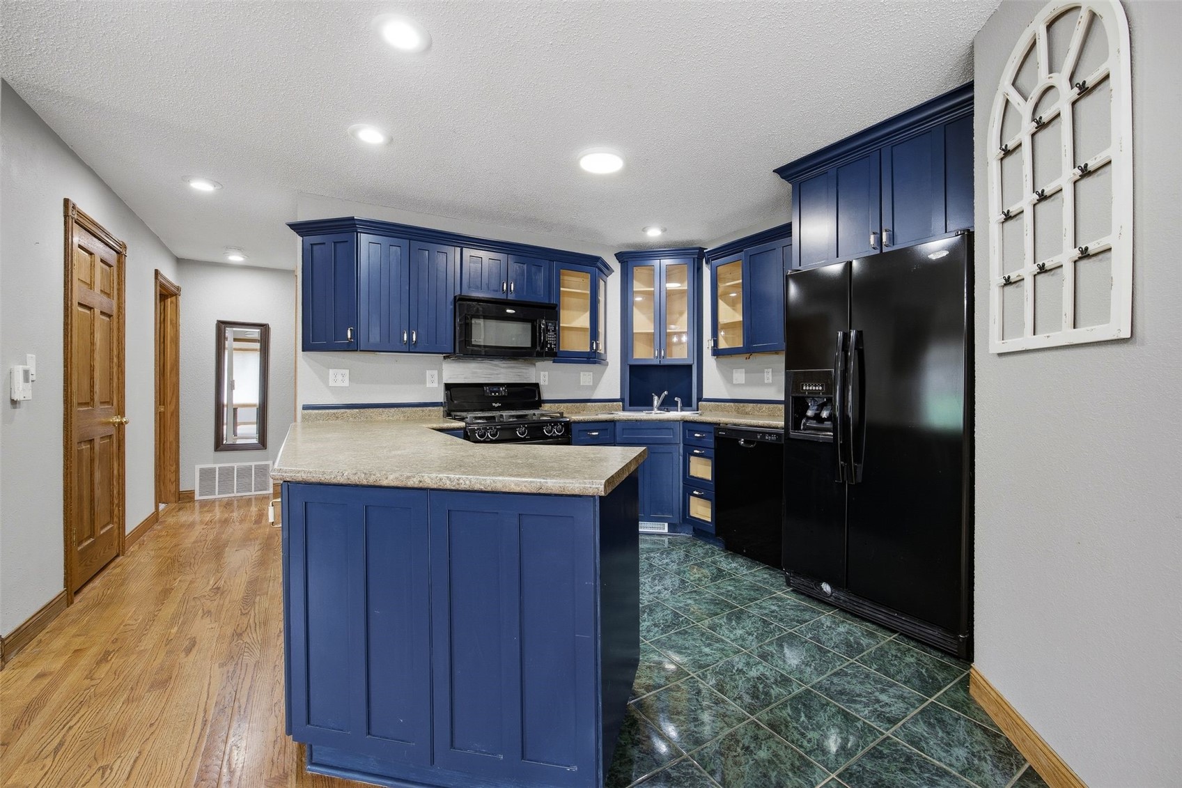 5221 Old Ely Road SW Cedar Rapids IA 52404