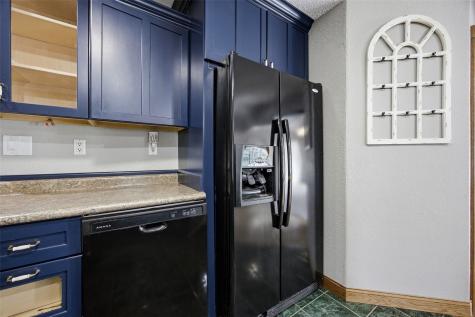5221 Old Ely Road SW Cedar Rapids IA 52404