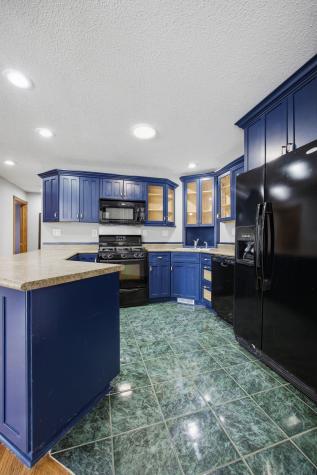 5221 Old Ely Road SW Cedar Rapids IA 52404