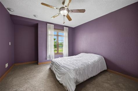 5221 Old Ely Road SW Cedar Rapids IA 52404