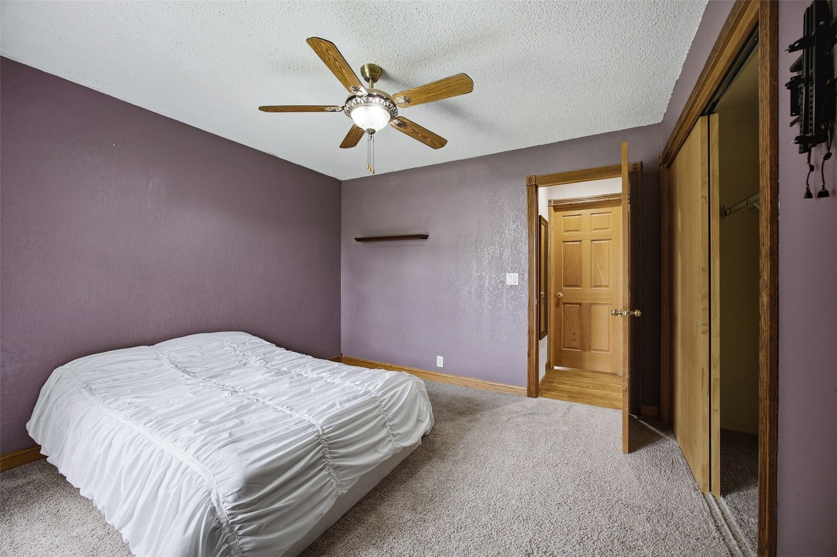 5221 Old Ely Road SW Cedar Rapids IA 52404