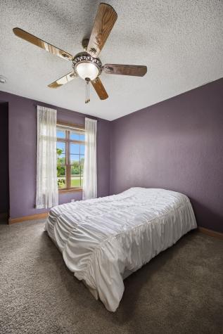 5221 Old Ely Road SW Cedar Rapids IA 52404