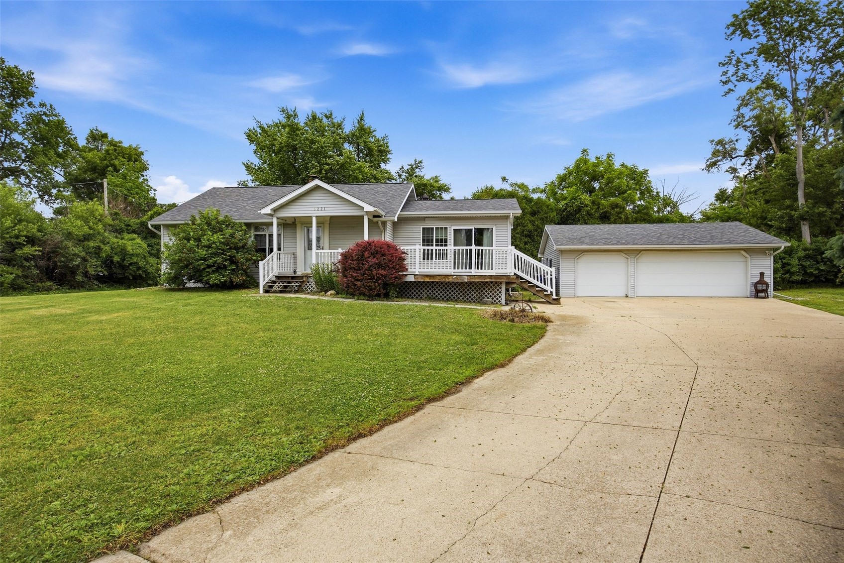 5221 Old Ely Road SW Cedar Rapids IA 52404