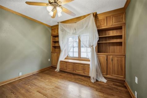 5221 Old Ely Road SW Cedar Rapids IA 52404