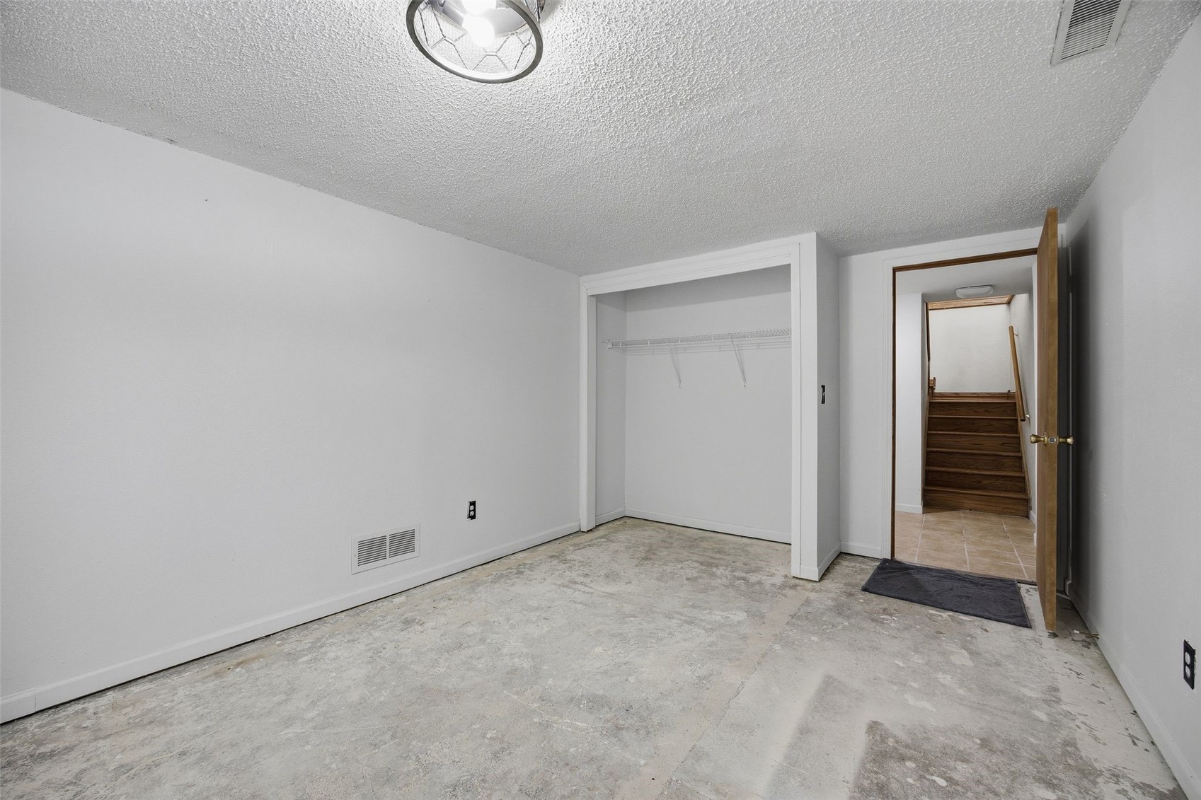 5221 Old Ely Road SW Cedar Rapids IA 52404