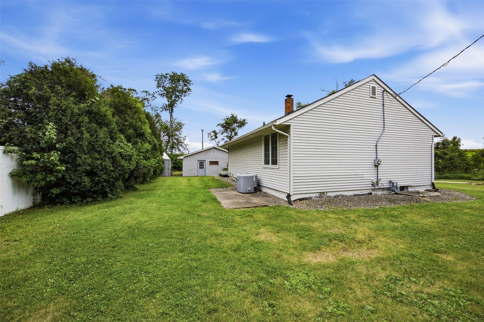 5221 Old Ely Road SW Cedar Rapids IA 52404