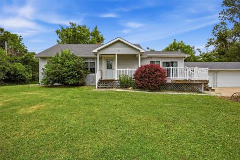 5221 Old Ely Road SW Cedar Rapids IA 52404