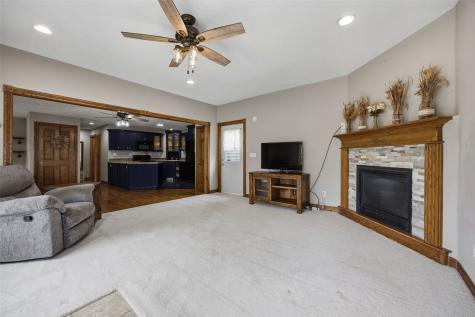 5221 Old Ely Road SW Cedar Rapids IA 52404